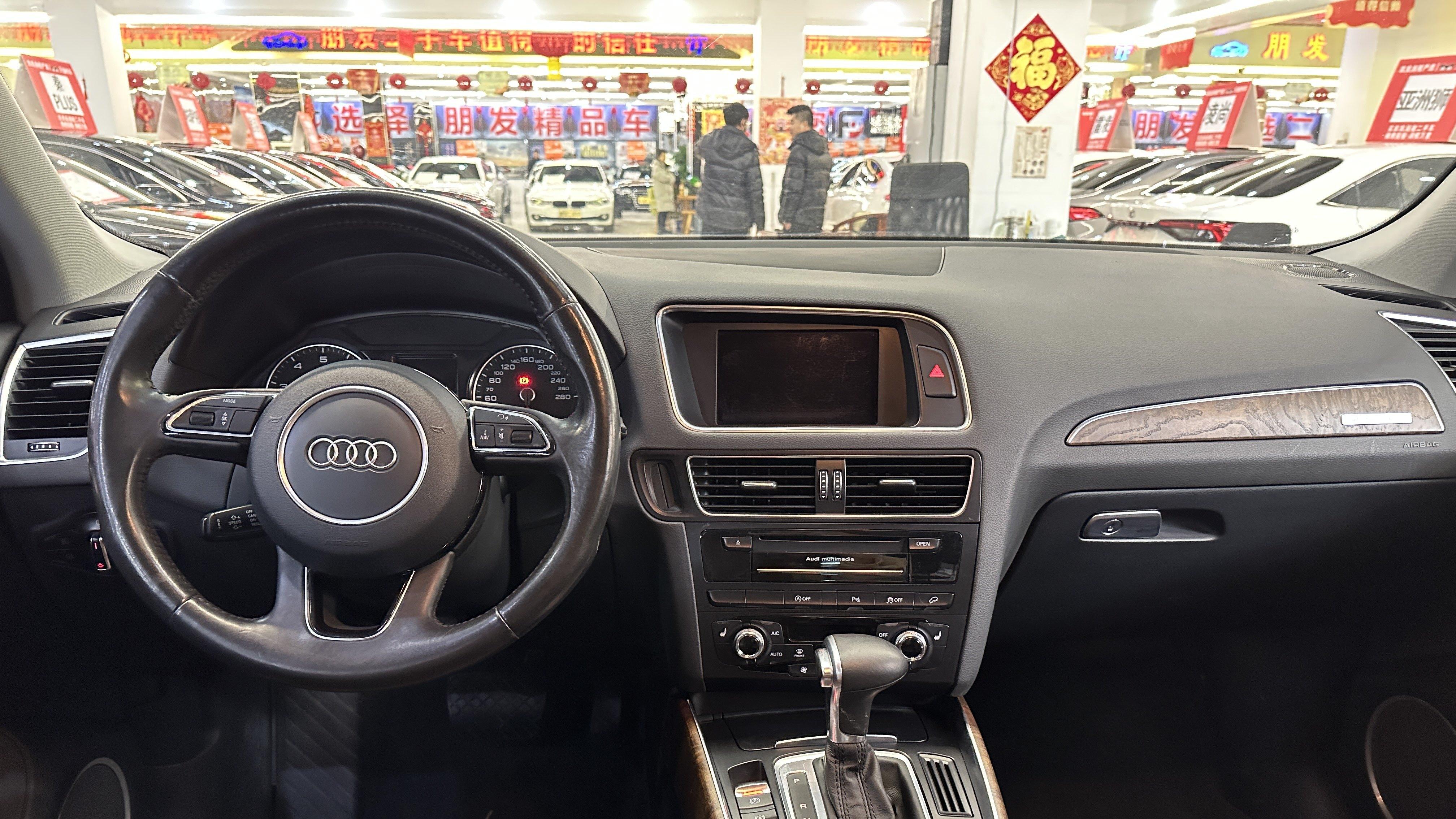 奥迪Q5二手车：2015款，8万公里，10万出头体验德系豪华SUV！