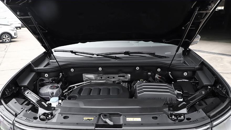 途昂 Pro：12英寸悬浮中控屏+第5代EA888 2.0T发动机+8.3L综合油耗