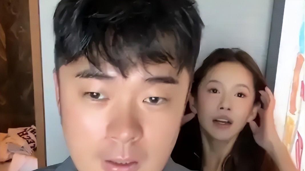 香港偶遇，低调夫妻，幸福仍在？