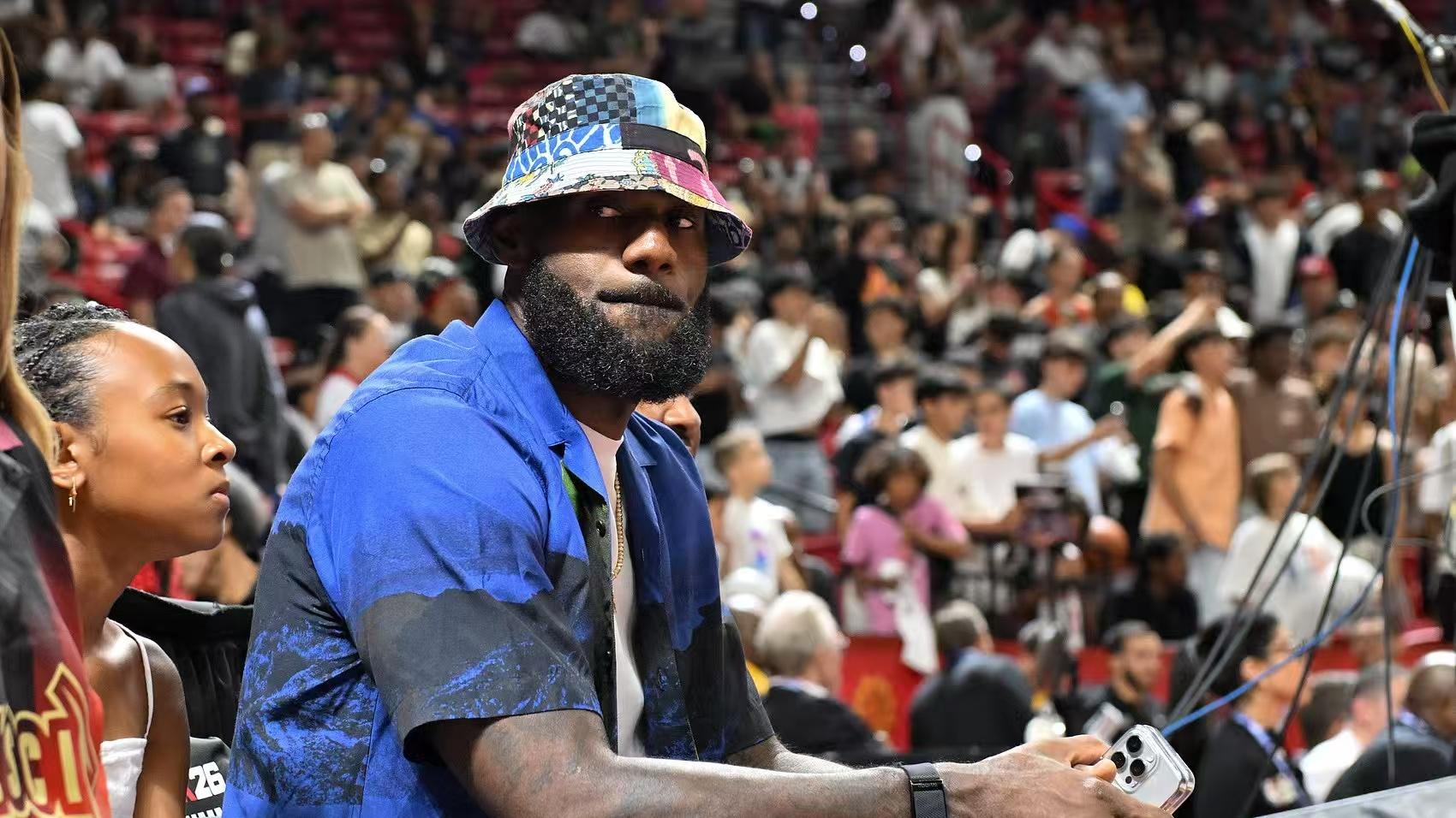 NBA：詹姆斯伤病更新，威少潜在下家明朗，夏普冲击4年1亿