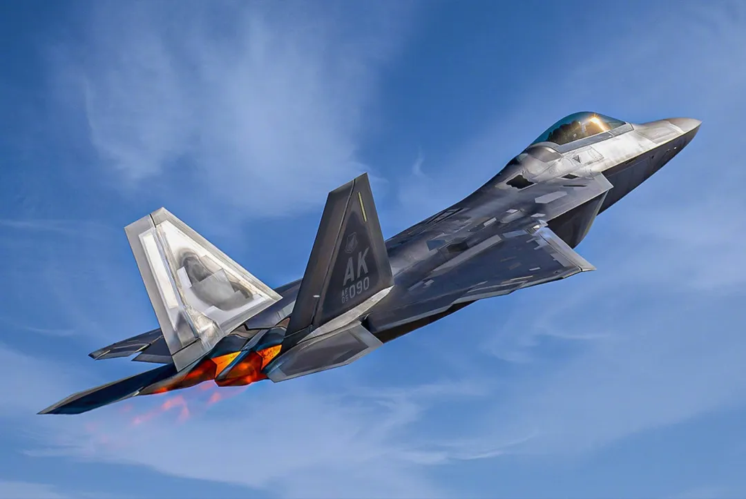 美空军持续升级改造F-22战斗机以应对亚太威胁
