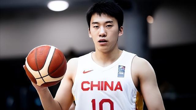 国青3巨头聚首！辽宁队组超强阵容，全力冲3连冠，杨鸣帮手或挂帅