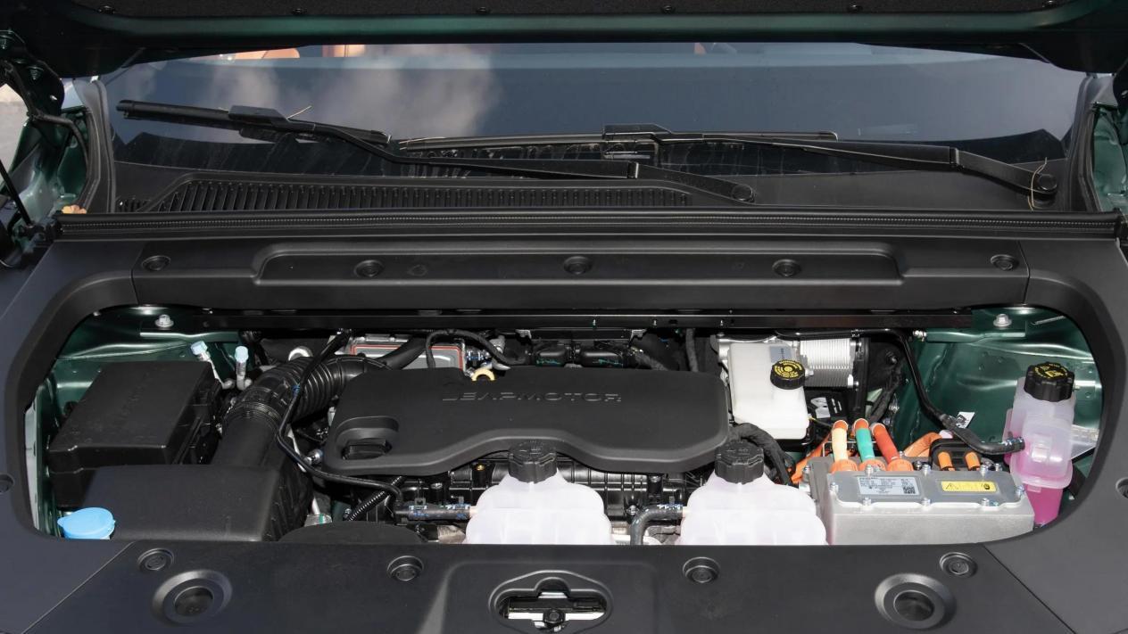 这中大型SUV真厚道，6.37秒破百，续航520公里，顶配才18.58万