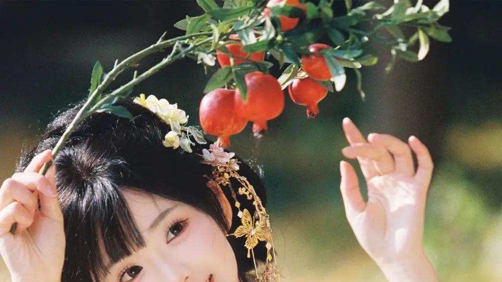短剧《我在深宫浑水摸鱼》短剧: 深宫之中，我以智慧和机智在权力斗争中游刃有余，浑水摸鱼。