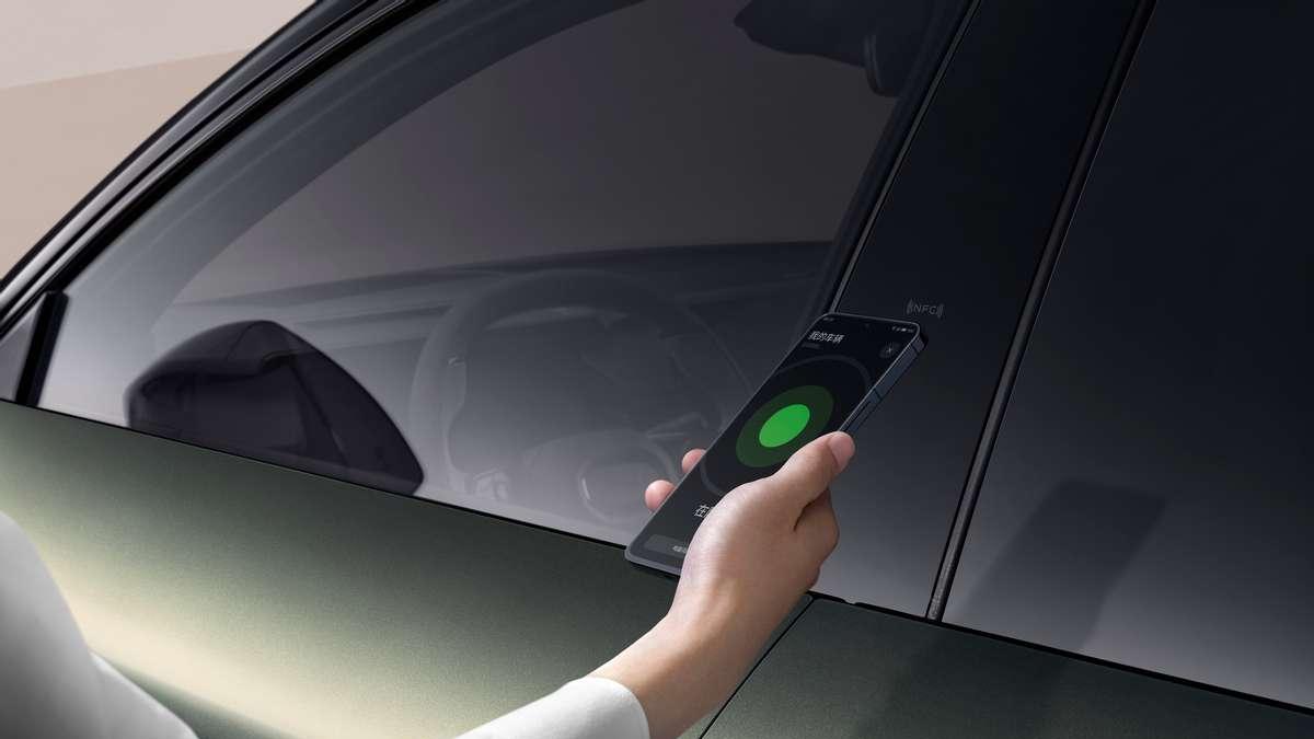 告别繁琐！领克08 EM-P让苹果用户“丝滑”上车