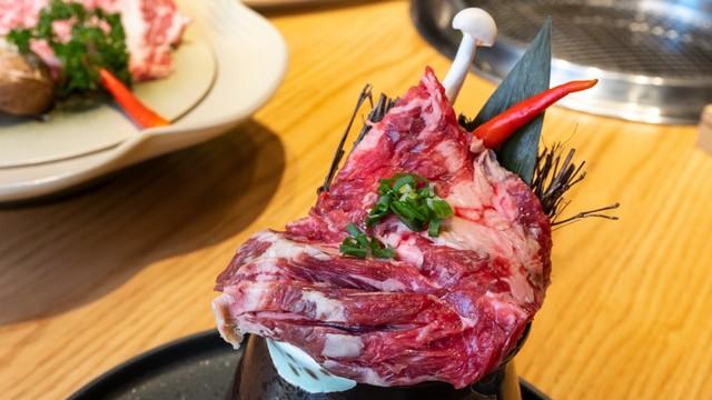 铁火淬炼千年味：东西方牛肉文明的碰撞与交融