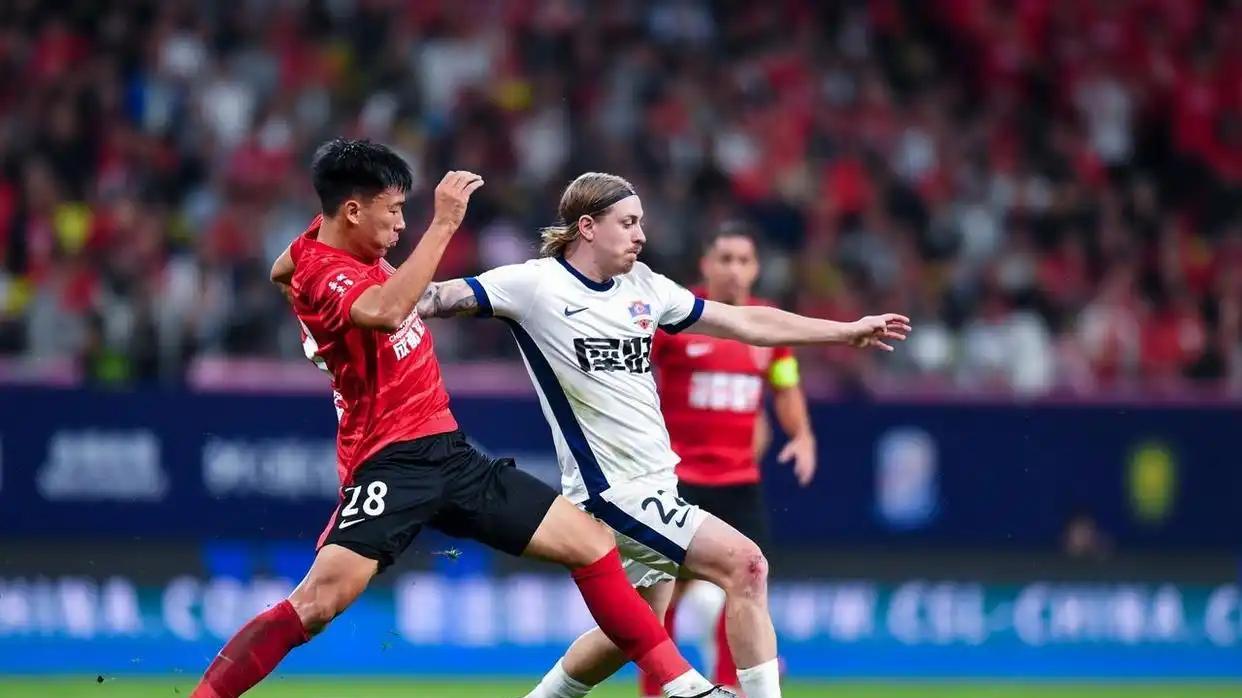 成都蓉城VS柔佛新山：主场作战，成都全力以赴争三分