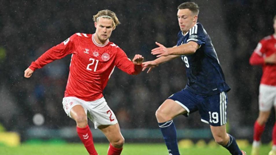 补时5分钟2球，4比2出线，第9次进入世界杯，这一刻他们等了27年