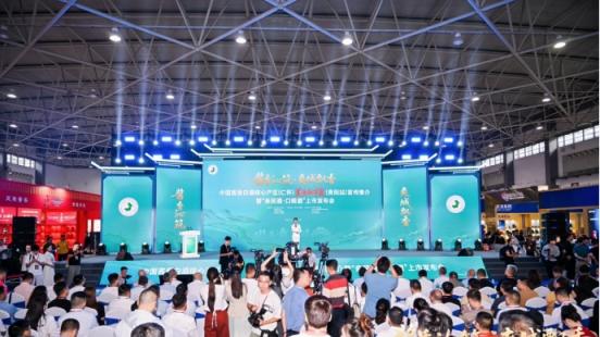 “最严溯源+亲民价格”双发布，仁怀产区打响酱酒突围战