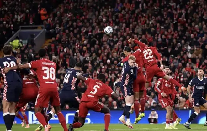 理解了范戴克的这个低级手球操作的内在原因，也许才算真正理解了竞技体育的内涵