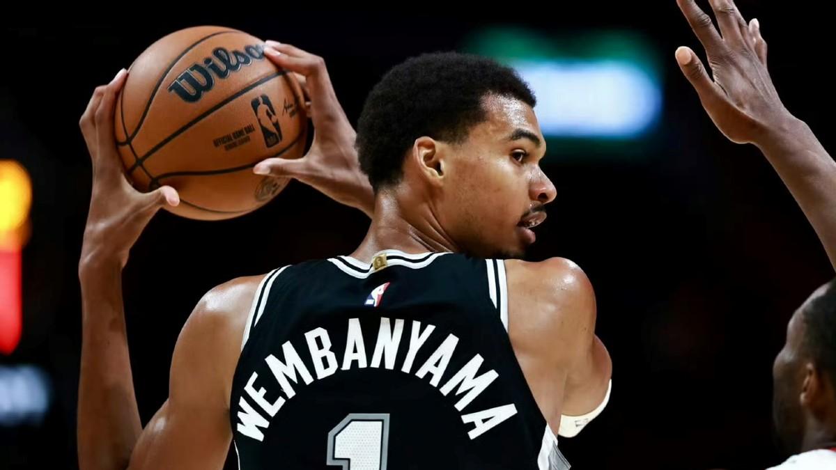 掀翻联盟第1，NBA爆出大冷门！文班复出22+9，雷霆出局马刺杀进NBA杯决赛