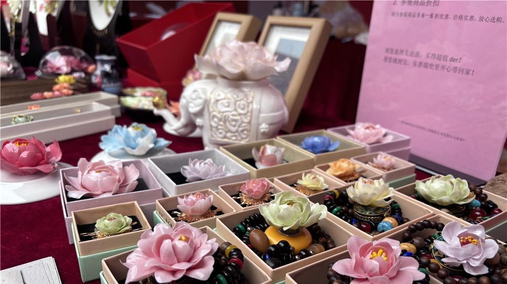 菏泽市第六届牡丹产品展销会圆满落幕，市民直呼“没逛够”