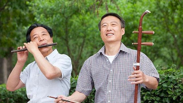 深度解析退休后与老同事关系降温原因，老编辑支招友谊长青术