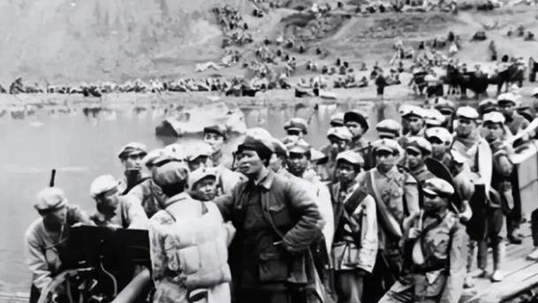 3名八路军带头叛逃被抓回来后，除了他逃过一劫，其余2人全部枪毙