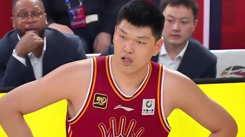 篮协官方承认裁判错误！刘传兴漏吹违体，总决赛重拳出击严抓恶犯