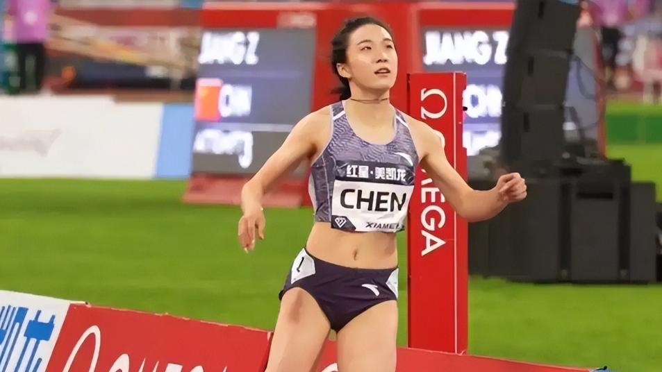 0.07 秒绝杀 中国天才少女打破国际赛场垄断，这才是 00 后该有的样子