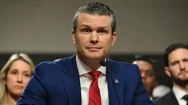 大白话警告瞬间起效，美国上下震荡继续，美防长一夜间像变了个人