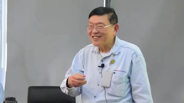 “芯片教父”张汝京：宁愿放弃台居住权，也要回大陆造“中国芯”