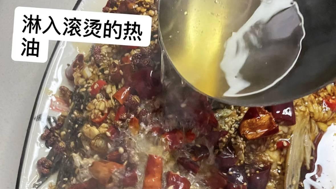 鲜香扑鼻，尝过就忘不了的蒜爆鱼料理