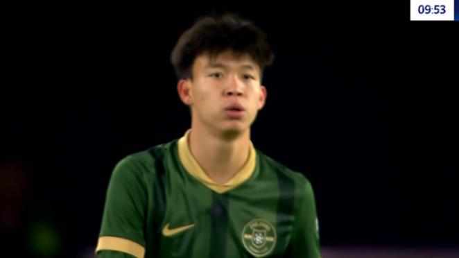 黑马崛起！浙江大胜深圳，4轮不败登顶，中超榜首易主