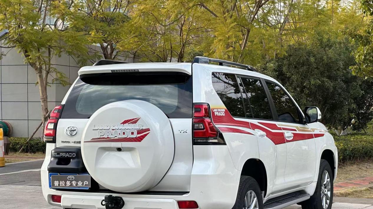 36.8万，2018款丰田普拉多，带你翻山越岭，诗和远方触手可及！