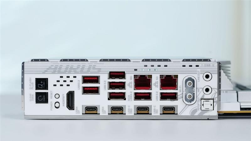 别再乱选主板！技嘉X870E超级冰雕，把X3D处理器潜力榨到极致