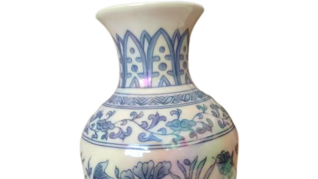 2110-大明成化青花瓷瓶：御窑瓷魂的价值霸权，解码明代瓷艺的收藏逻辑与文化图腾