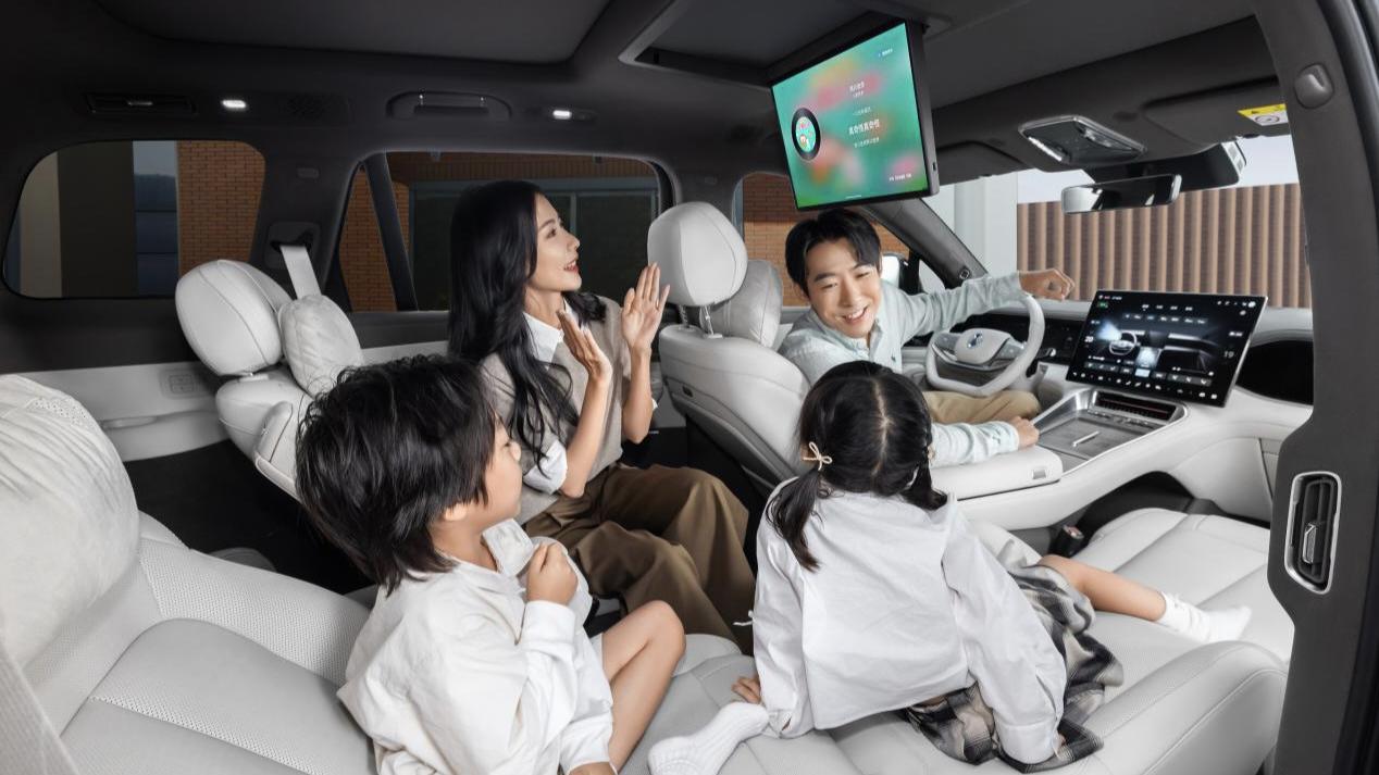 腾势N8L上市，29.98W起承包全家美好出行