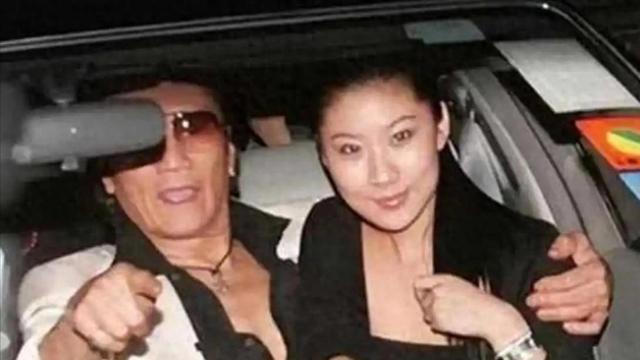 20岁就和谢贤同居，被他养了12年的coco，分手6年后如今怎样了？