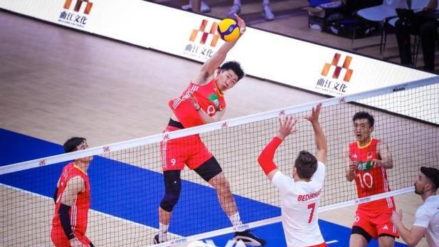 中国男排爆冷横扫世界前十