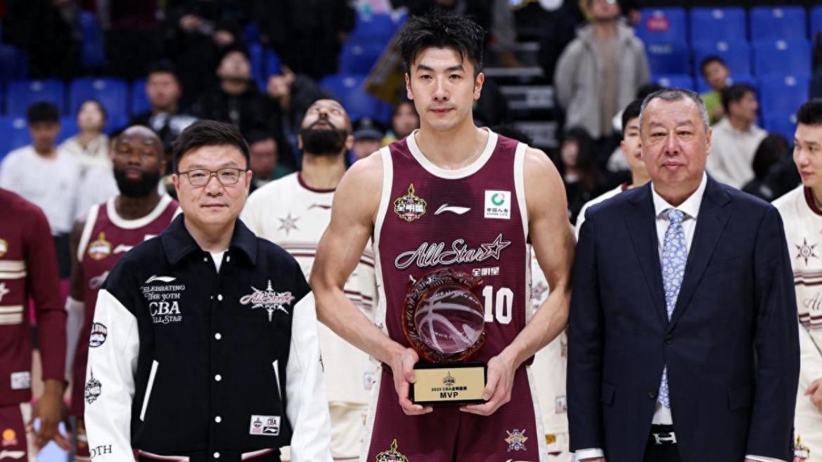 CBA这一夜！老外折服，总经理13中11超徐杰，神射4年3冠挑战库里
