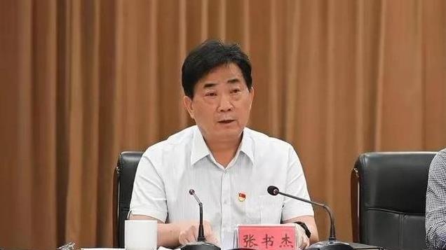 中纪委打虎 深耕河南许昌41年巨腐被单开 中专起步 官至副厅 大快人心
