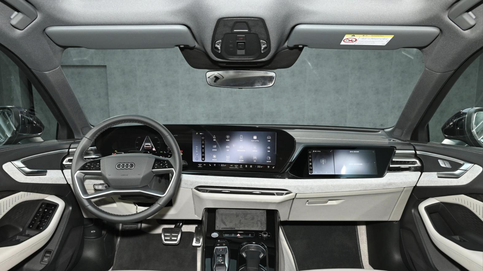 奥迪掀桌子了！新A5L配2。0T发动机+华为乾崑智驾，价格玩“盲盒”