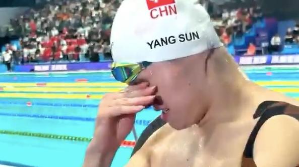 33岁孙杨全国赛垫底却赢回人心！赛后含泪告白让全网破防