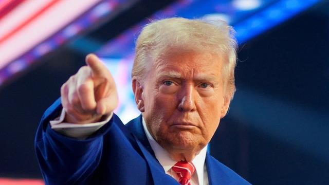 欧盟态度强硬，特朗普直接掀桌：想要关税优惠，做梦吧