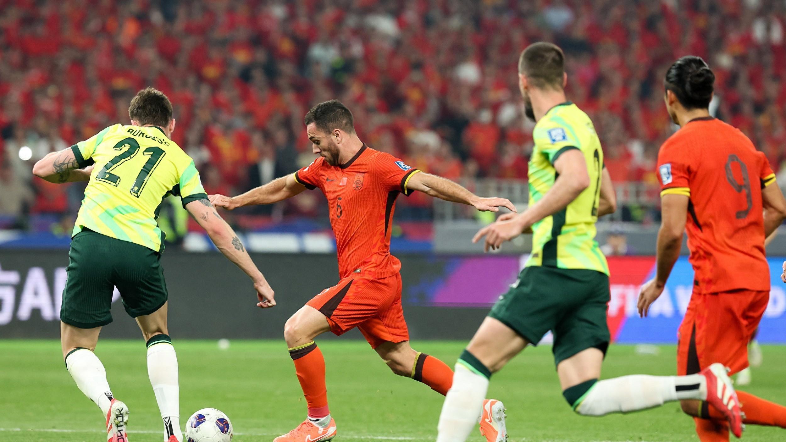 新标题：塞尔吉尼奥国足首秀，会籍争议再起，中国足球的归化之路何去何从？