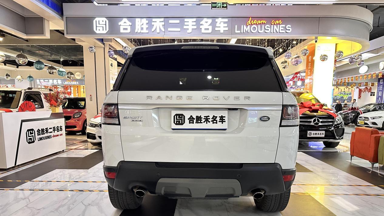 34万体验V6引擎的路虎揽胜运动，17年一手车，公里数不多仅12万！