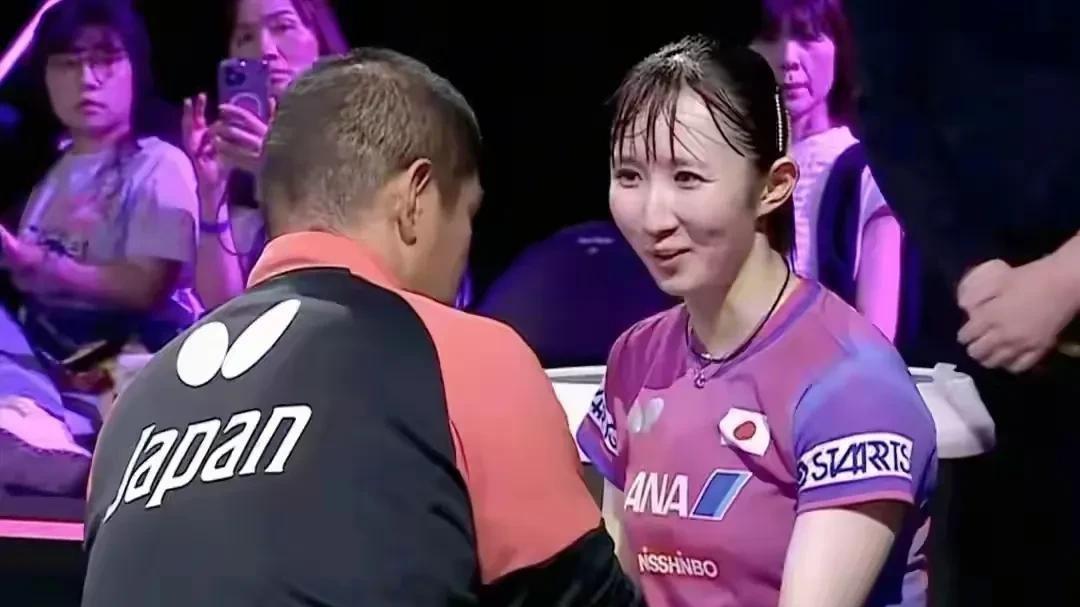 孙颖莎对阵早田希娜，0-3落后遭压制