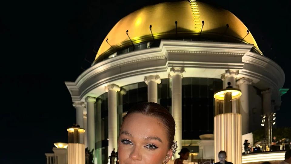 英国1米83选美冠军情场失意：事业成功让我单身