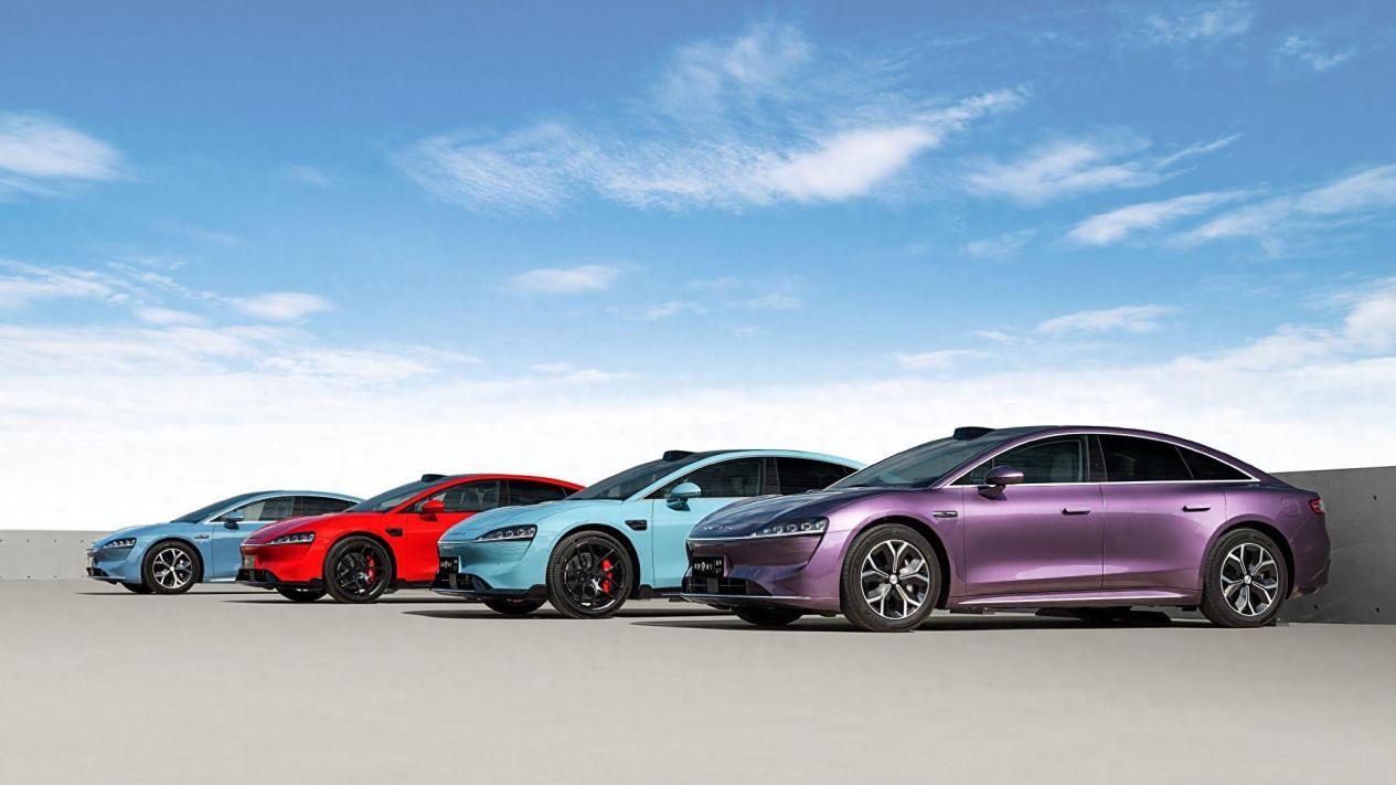 新款智界S7正式上市，配置升级，售22.98万元起