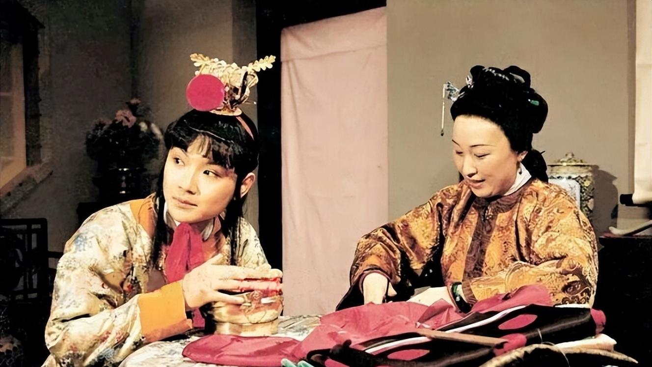 薛姨妈派送宫花背后的秘密，只有林黛玉打破了谜底