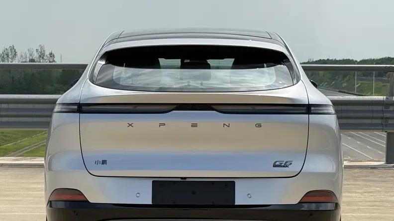 小鹏大举入场增程市场，P7+和G6增程版曝光，纯电续航超300公里