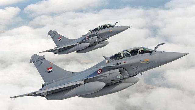 印巴空战惊爆全球：歼-10C击落阵风，中国武器如何改写空战历史？