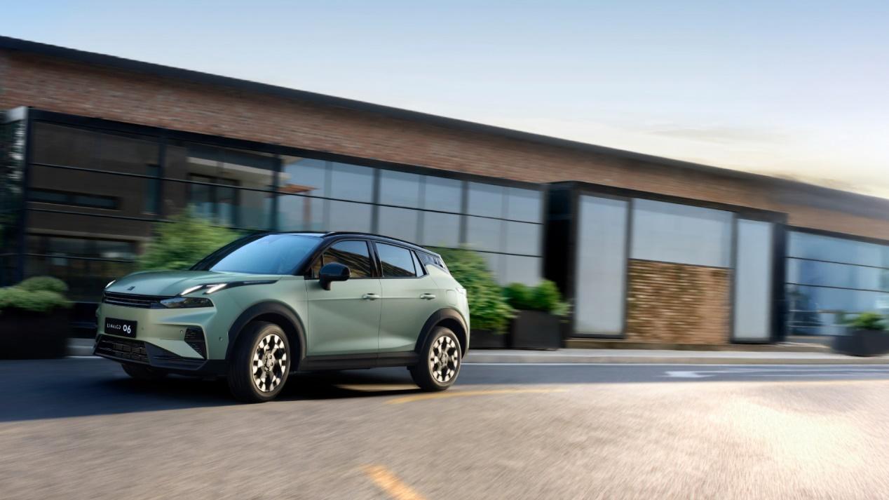 原来领克06才是真正的安全大佬，关键时刻的守护真不是盖的