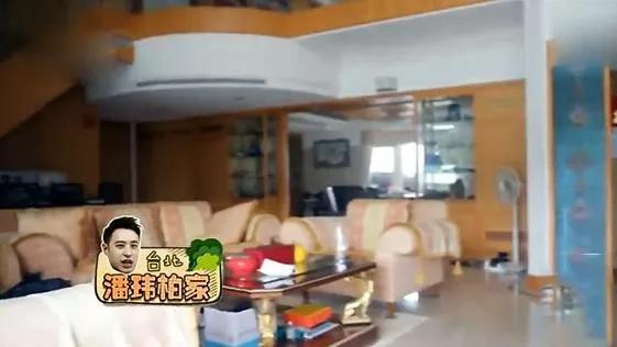 宣云首晒4岁女儿，女儿举元宵灯笼、亲吻妈妈，潘玮柏在台湾比心