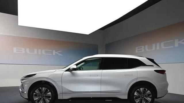 新款别克 E5 上市，别克新能源的坎坷逆袭之路？