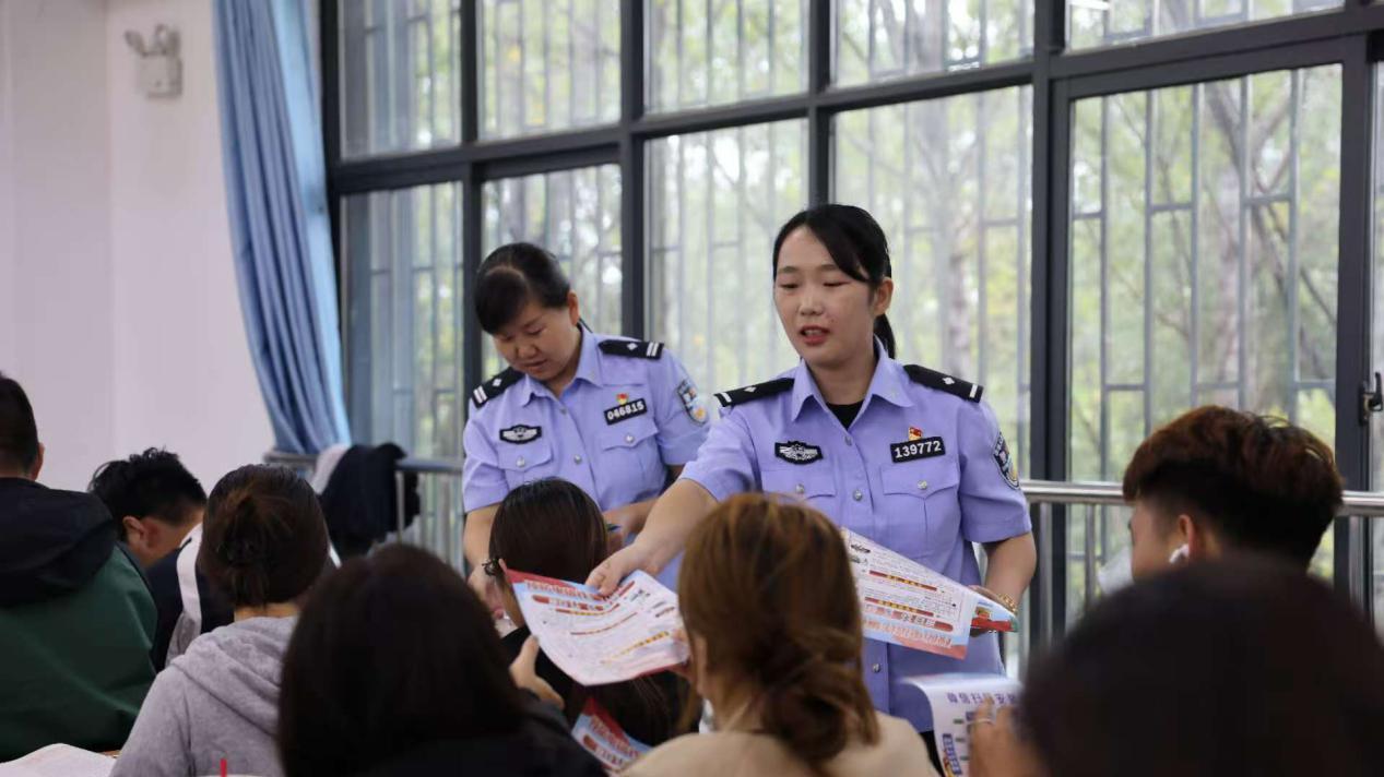 禁毒宣传进校园 守护无毒青春