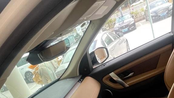 路虎发现运动版跌至19万！2.0T+9AT四驱，豪华品牌也疯狂