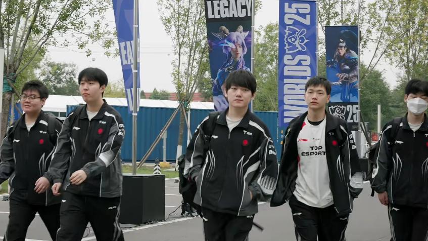 LPL新圣经，小奶油：练了一晚上阿萝拉，给对面了，玩的想笑