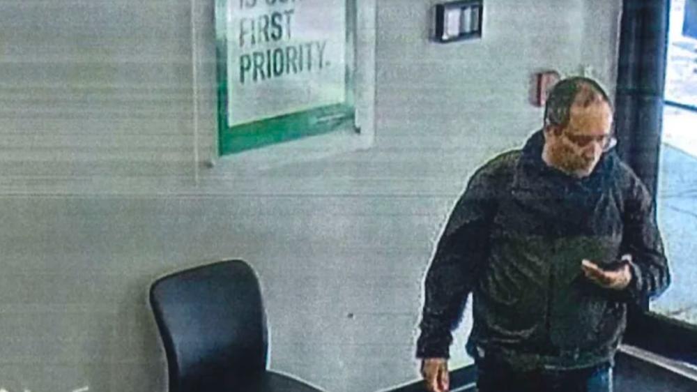 调查人员锁定布朗大学枪击案嫌疑人，揭露与MIT教授遇害案关联